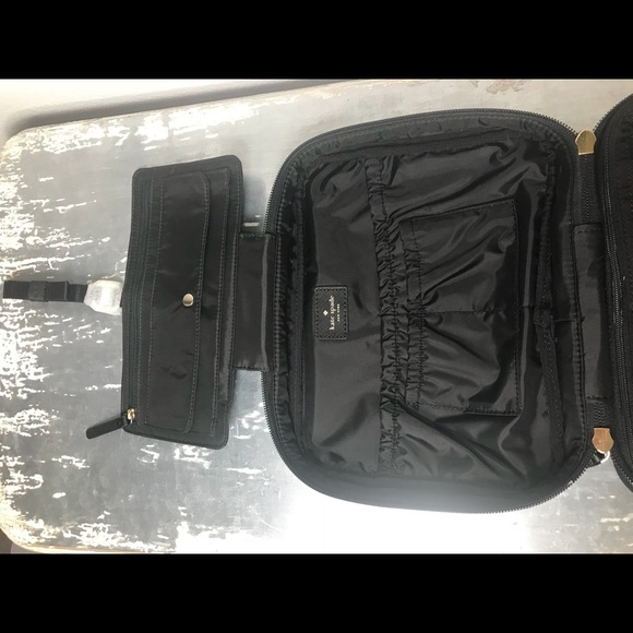 Last one! Kate Spade travel cosmetics/toiletry bag - Picture 5 of 7